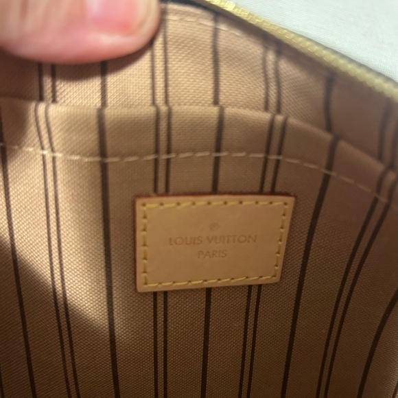 LV Neverfull MM - Picture 4 of 11